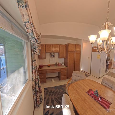 2450 Julie Lane, Twin Falls, ID 83301