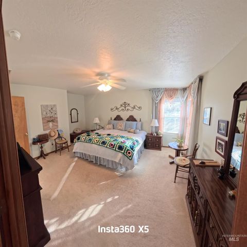 2450 Julie Lane, Twin Falls, ID 83301