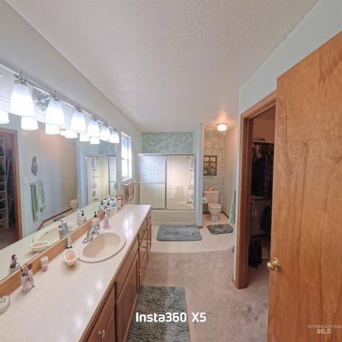 2450 Julie Lane, Twin Falls, ID 83301