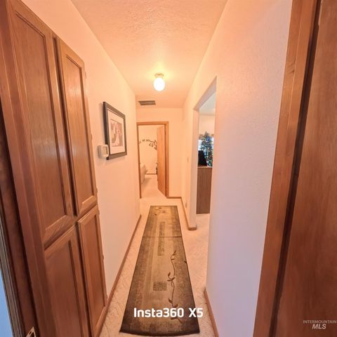 2450 Julie Lane, Twin Falls, ID 83301