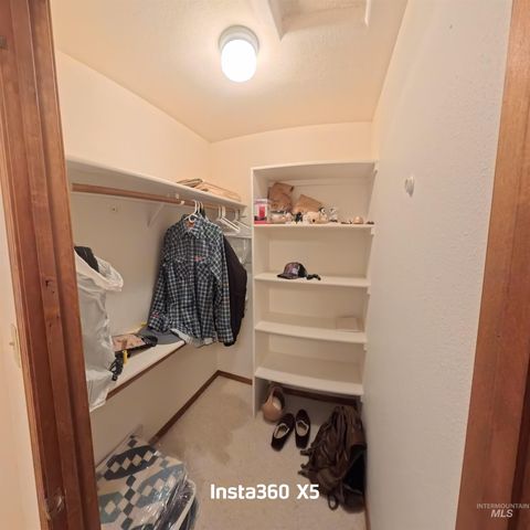 2450 Julie Lane, Twin Falls, ID 83301