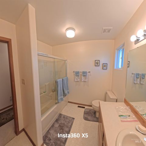 2450 Julie Lane, Twin Falls, ID 83301