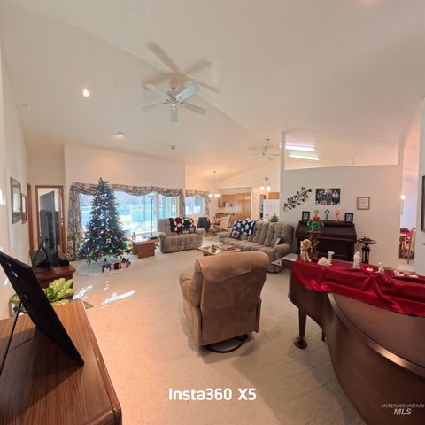 2450 Julie Lane, Twin Falls, ID 83301