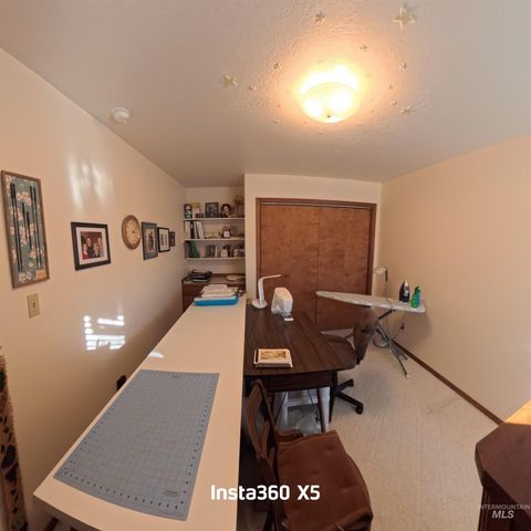 2450 Julie Lane, Twin Falls, ID 83301