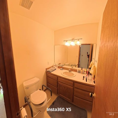 2450 Julie Lane, Twin Falls, ID 83301