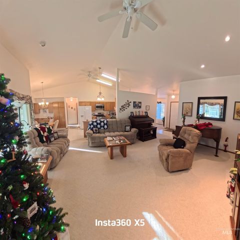 2450 Julie Lane, Twin Falls, ID 83301