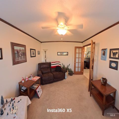 2450 Julie Lane, Twin Falls, ID 83301