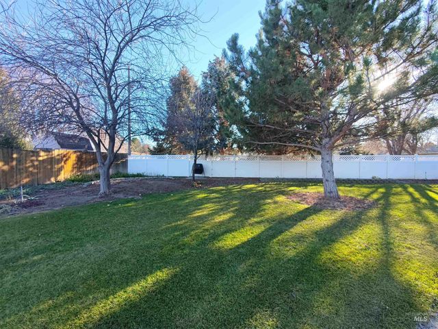 2450 Julie Lane, Twin Falls, ID 83301