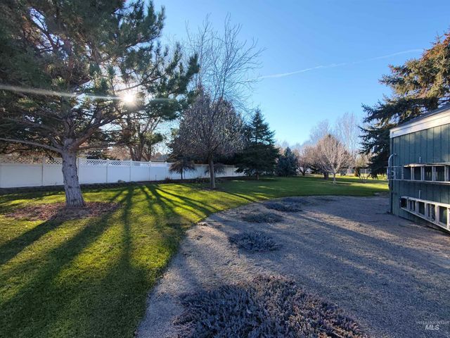 2450 Julie Lane, Twin Falls, ID 83301