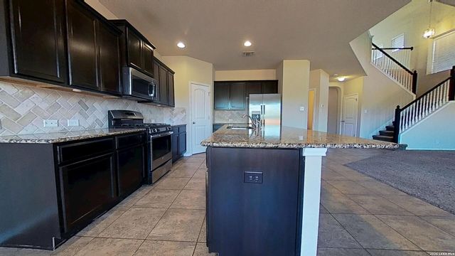 136 JOLIE CIR, Boerne, TX 78015