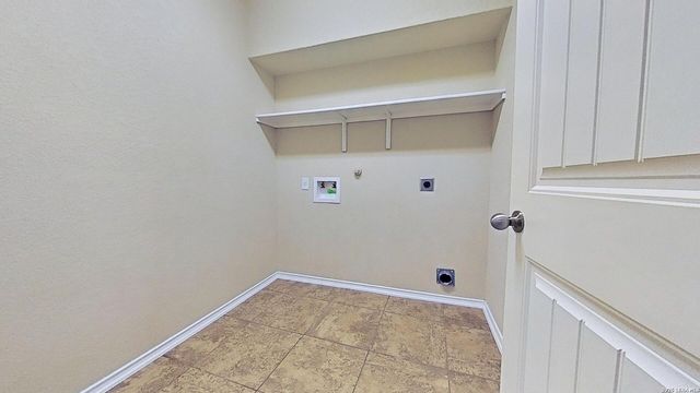 136 JOLIE CIR, Boerne, TX 78015