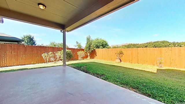 136 JOLIE CIR, Boerne, TX 78015