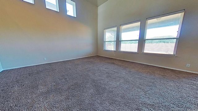 136 JOLIE CIR, Boerne, TX 78015