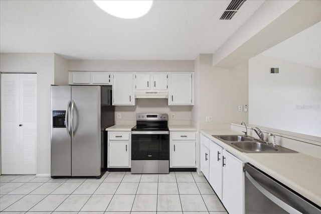 1901 CASTLE BAY COURT, Oldsmar, FL 34677