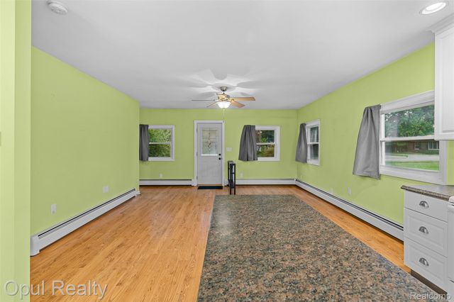 1007 Michigan Street, Brighton, MI 48116