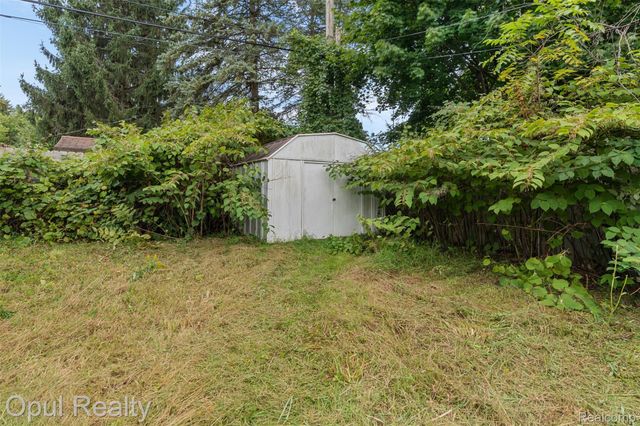 1007 Michigan Street, Brighton, MI 48116