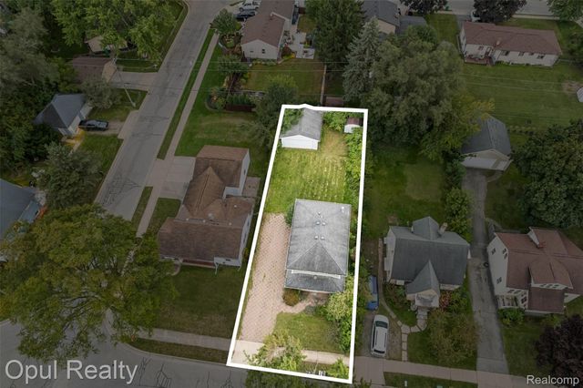 1007 Michigan Street, Brighton, MI 48116