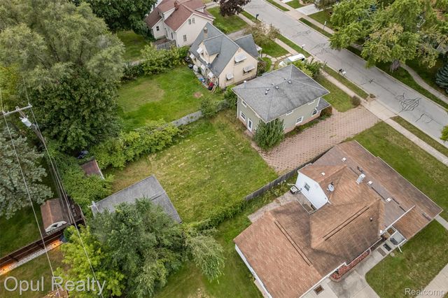 1007 Michigan Street, Brighton, MI 48116