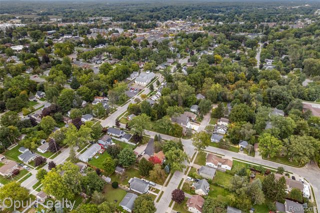 1007 Michigan Street, Brighton, MI 48116