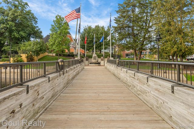 1007 Michigan Street, Brighton, MI 48116