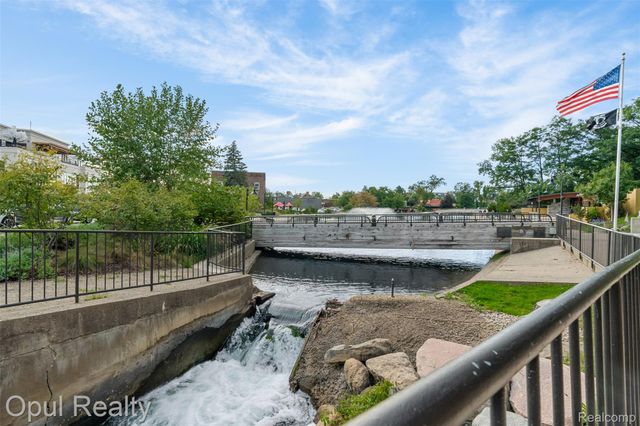 1007 Michigan Street, Brighton, MI 48116
