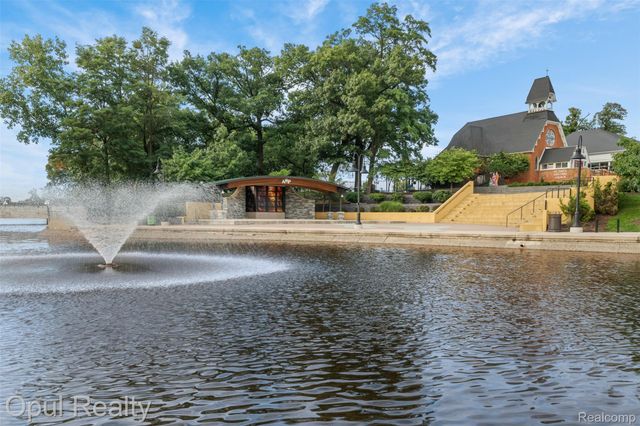 1007 Michigan Street, Brighton, MI 48116