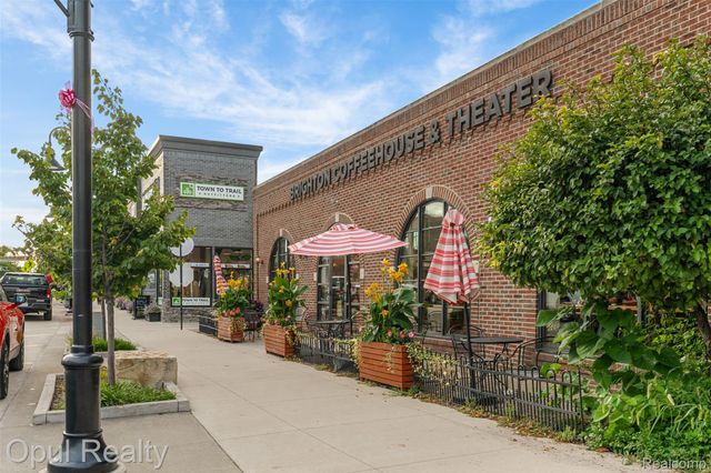 1007 Michigan Street, Brighton, MI 48116