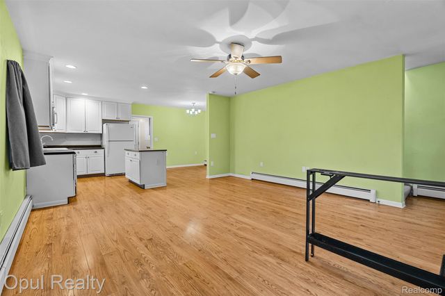 1007 Michigan Street, Brighton, MI 48116