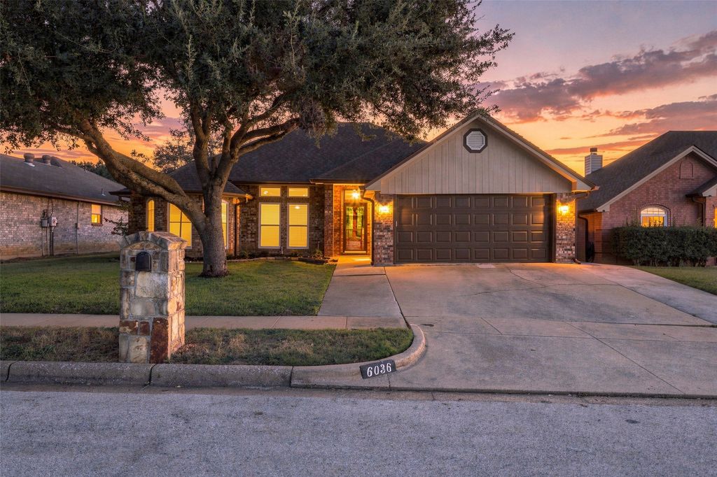 6036 Sundown Drive, Watauga, TX 76148 — photo 2