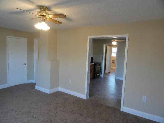 1319 Searcy St, Murfreesboro, TN 37129