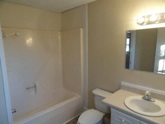 1319 Searcy St, Murfreesboro, TN 37129