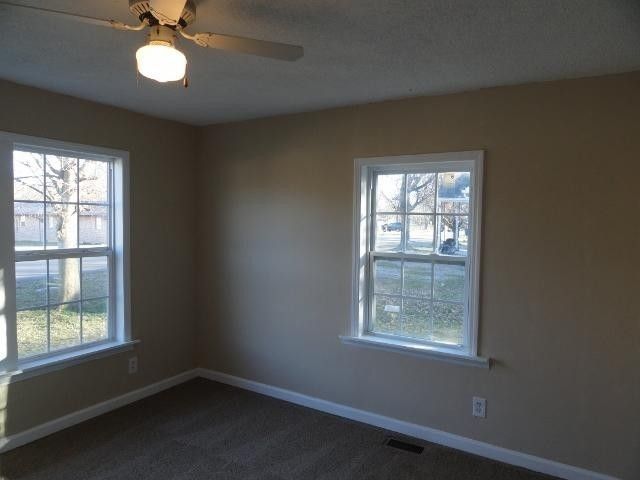 1319 Searcy St, Murfreesboro, TN 37129