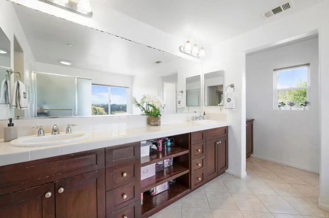 27853 Dogwood Gln, Escondido, CA 92026