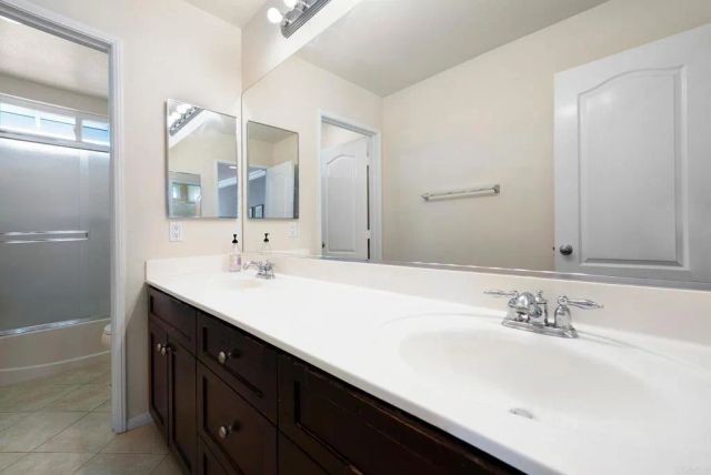 27853 Dogwood Gln, Escondido, CA 92026