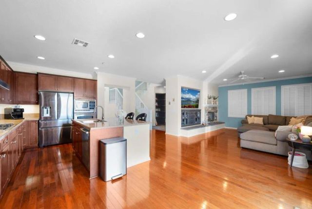27853 Dogwood Gln, Escondido, CA 92026
