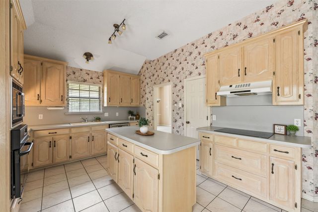 131 Sandy Creek Drive, Desoto, TX 75115