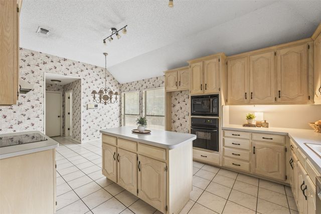 131 Sandy Creek Drive, Desoto, TX 75115