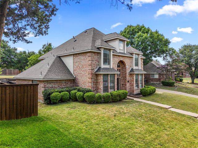 131 Sandy Creek Drive, Desoto, TX 75115