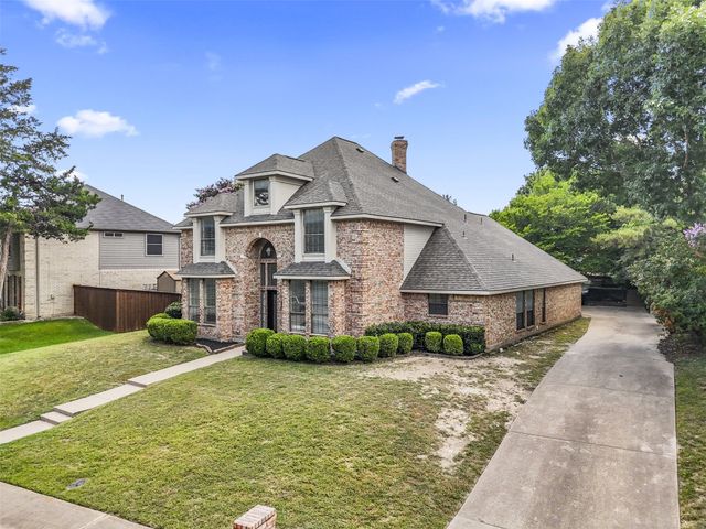 131 Sandy Creek Drive, Desoto, TX 75115