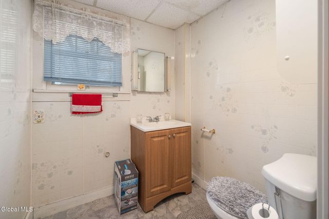 12 Harrison Avenue, Amsterdam, NY 12010