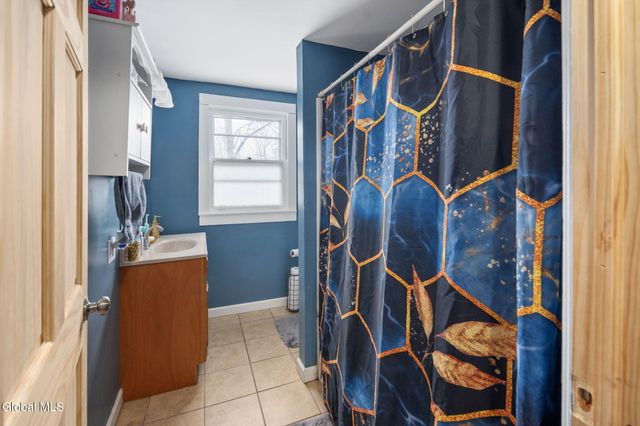 12 Harrison Avenue, Amsterdam, NY 12010