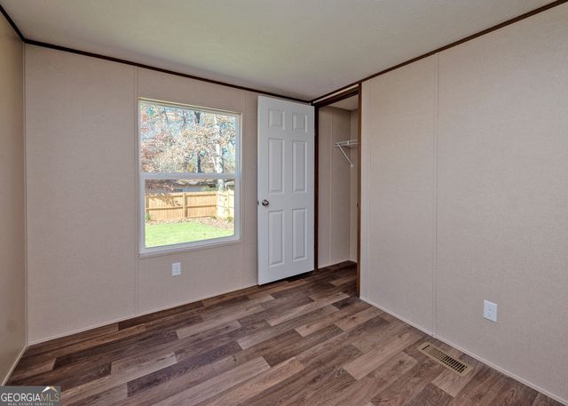 25 Soares Drive, Lavonia, GA 30553