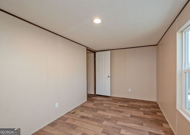 25 Soares Drive, Lavonia, GA 30553