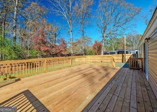 25 Soares Drive, Lavonia, GA 30553