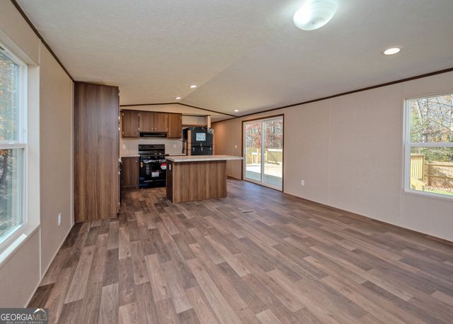 25 Soares Drive, Lavonia, GA 30553