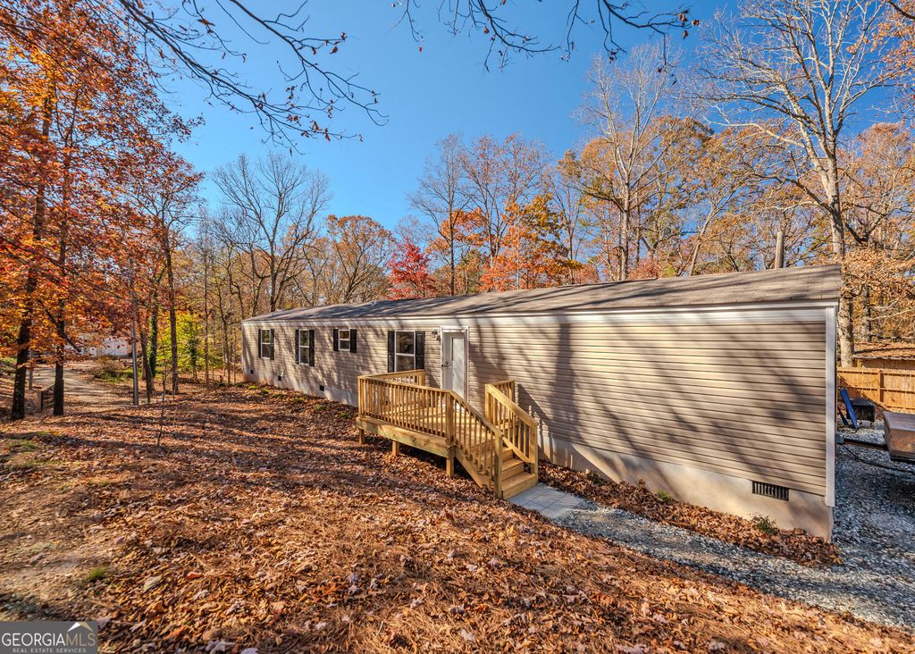 25 Soares Drive, Lavonia, GA 30553