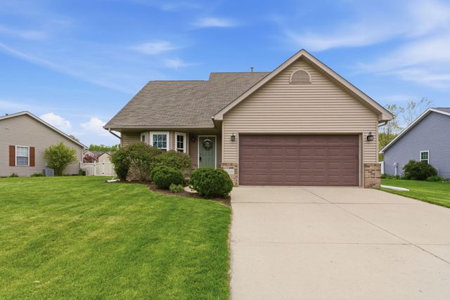 1406 Pine Creek Road, Valparaiso, IN 46383