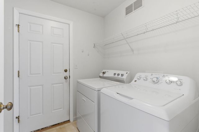 1406 Pine Creek Road, Valparaiso, IN 46383