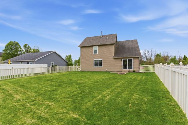 1406 Pine Creek Road, Valparaiso, IN 46383