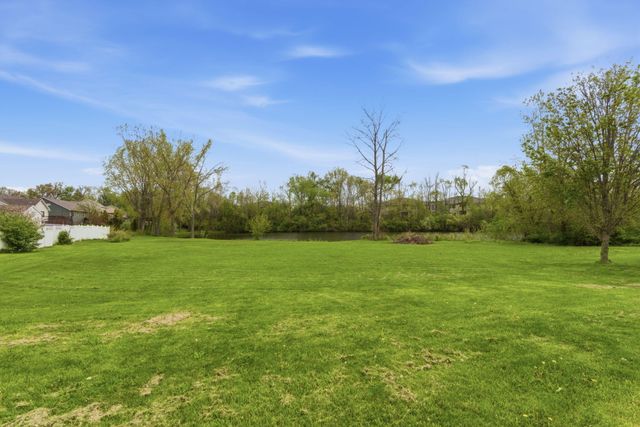 1406 Pine Creek Road, Valparaiso, IN 46383